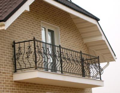 металлический балкон